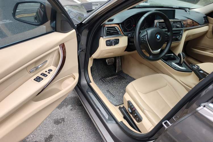 Used BMW 3 Series 2013 328Li Luxury Design Package Driver Seat
