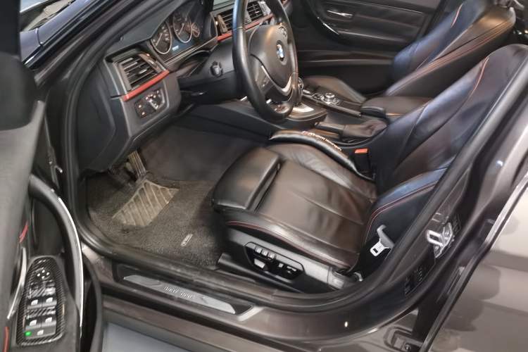 Used BMW 3 Series 2013 320i Sport Design Package Driver Seat