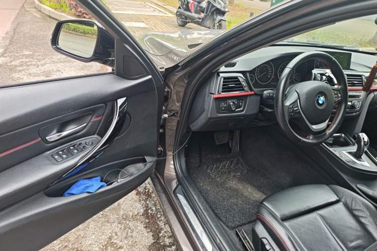 Used BMW 3 Series 2013 328i Sport Design Package Driver Seat