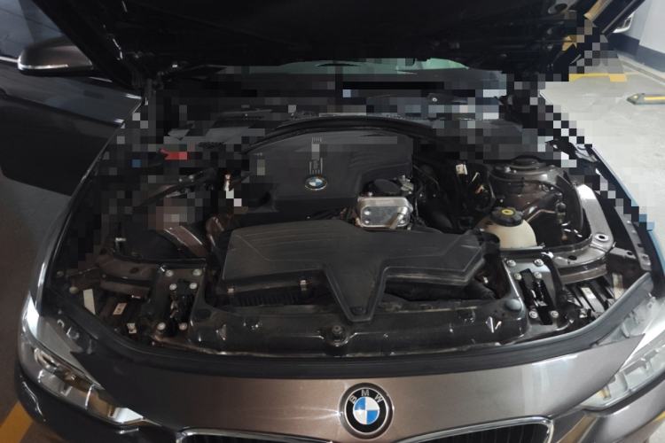 Used BMW 3 Series 2013 320Li Fashion Model Engine Bay