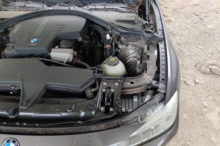 Used BMW 3 Series 2013 320Li Fashion Model Engine Bay Left