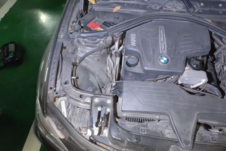 Used BMW 3 Series 2013 Facelift 320Li Fashion Design Package Engine Bay Right
