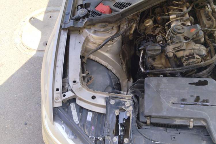 Used BMW 3 Series 2013 320i Sport Edition Engine Bay Right