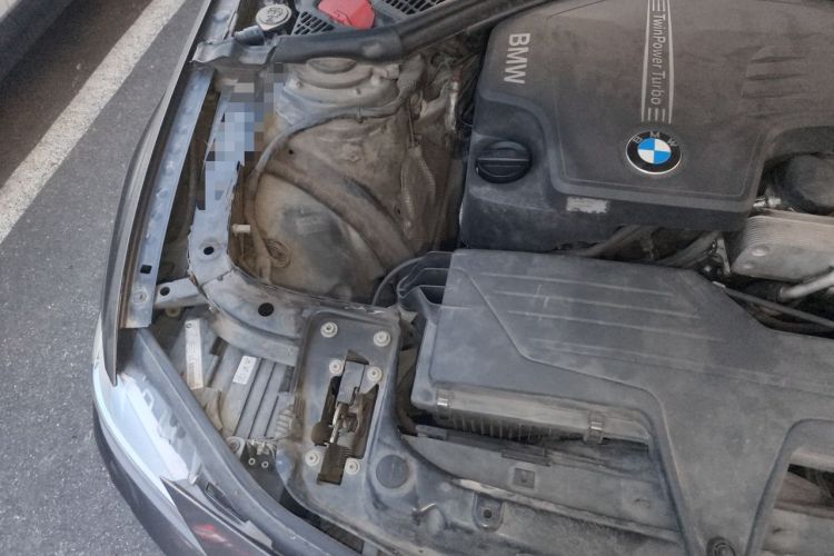 Used BMW 3 Series 2013 320i Sport Edition Engine Bay Right