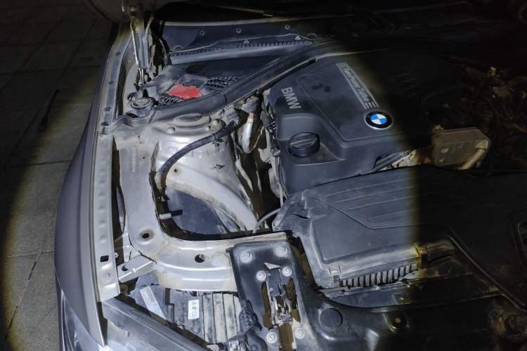 Used BMW 3 Series 2013 328Li Luxury Design Package Engine Bay Right