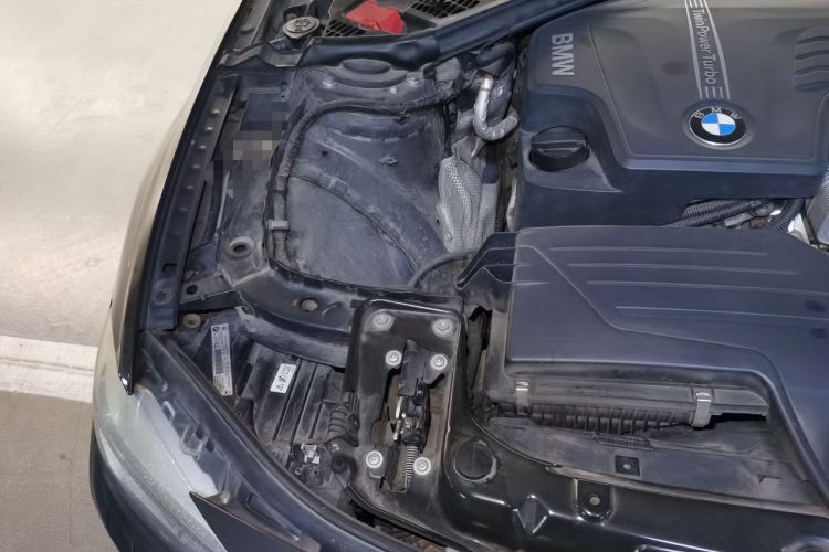 Used BMW 3 Series 2013 320i Sport Design Package Engine Bay Right