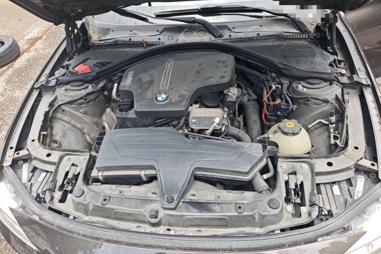 Used BMW 3 Series 2013 328i Sport Design Package Engine Bay
