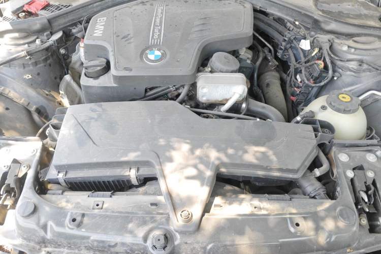 Used BMW 3 Series 2013 320Li Fashion Design Package Engine Bay