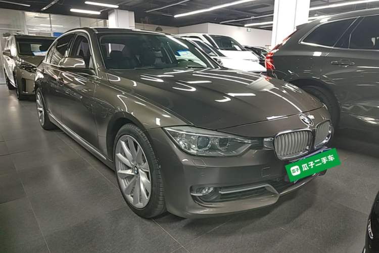 Used BMW 3 Series 2013 335Li Sport Design Package Front Right 45 Deg