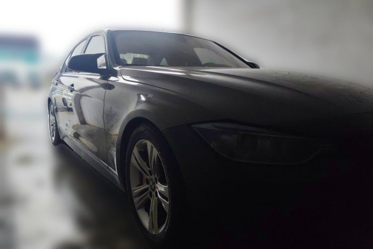 Used BMW 3 Series 2013 328i Sport Design Package Front Right 45 Deg
