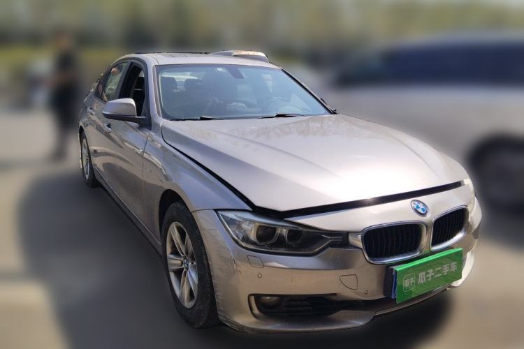 Used BMW 3 Series 2013 320i Sport Edition Front Right 45 Deg