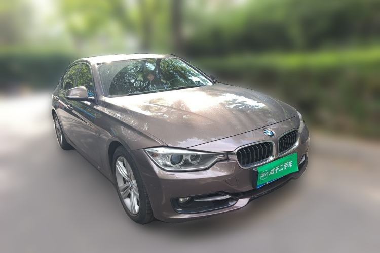 Used BMW 3 Series 2013 Restyled 320i Sport Design Package Front Right 45 Deg