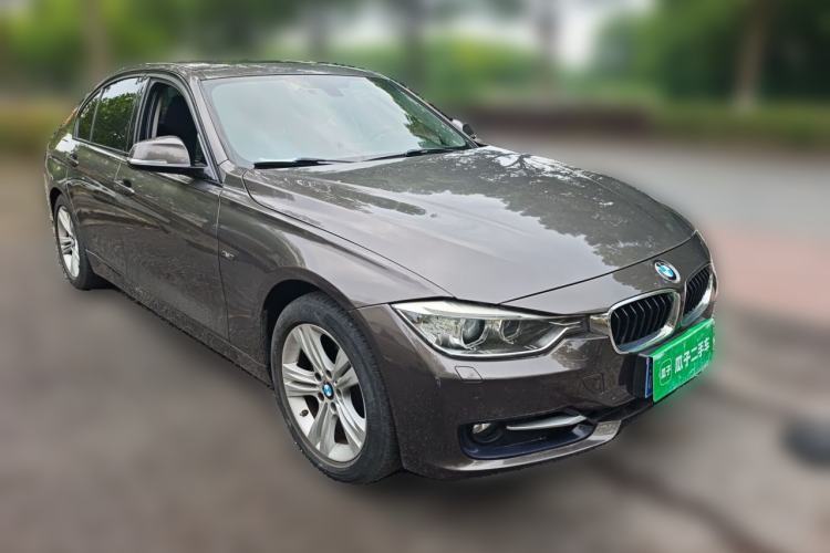 Used BMW 3 Series 2013 328i Sport Design Package Front Right 45 Deg
