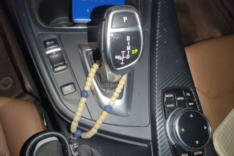 Used BMW 3 Series 2013 Facelift 320Li Fashion Design Package Gear Lever
