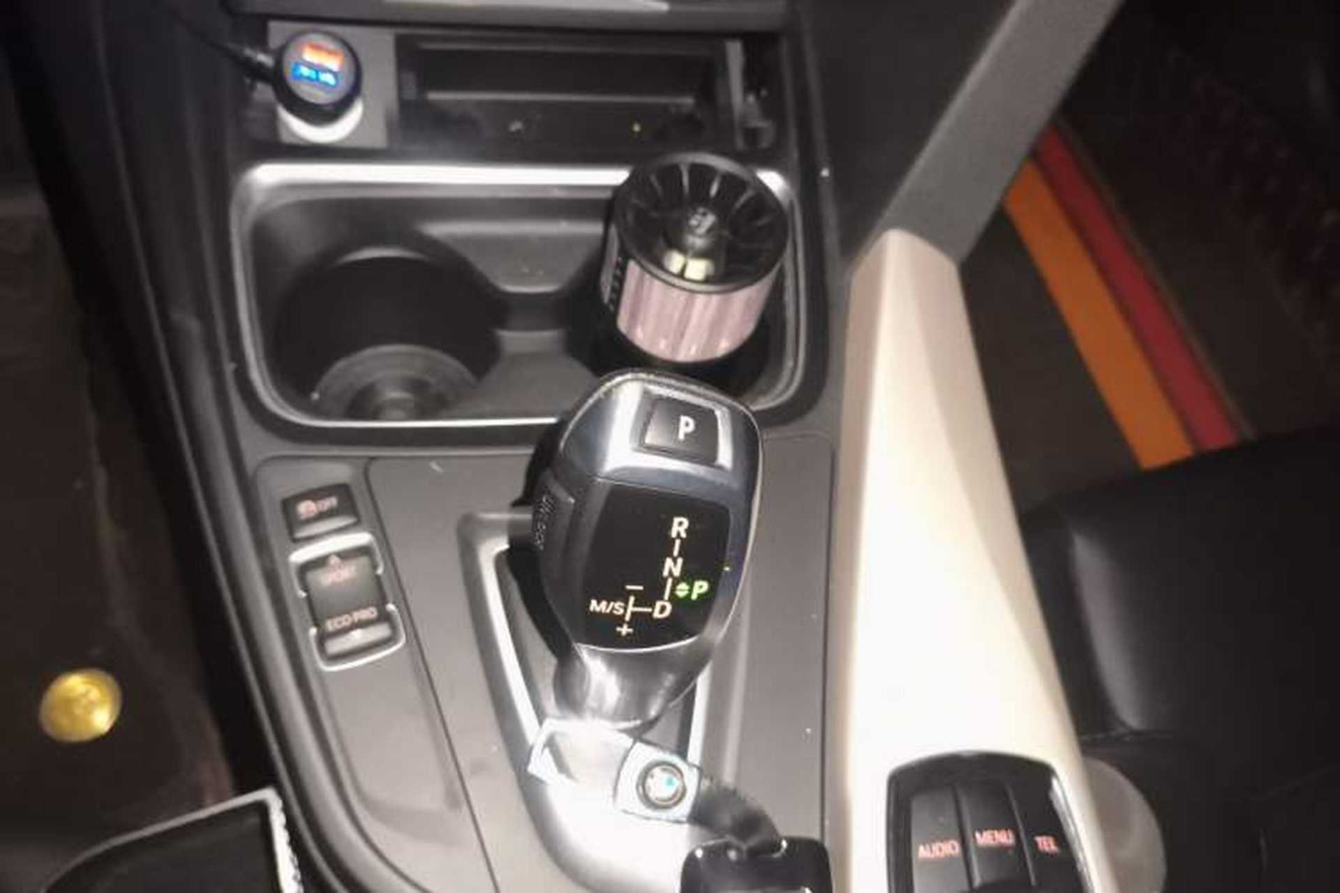 Used BMW 3 Series 2013 320i Sport Edition Gear Lever