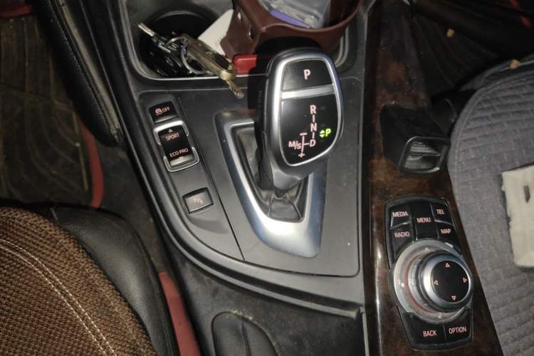 Used BMW 3 Series 2013 328Li Luxury Design Package Gear Lever