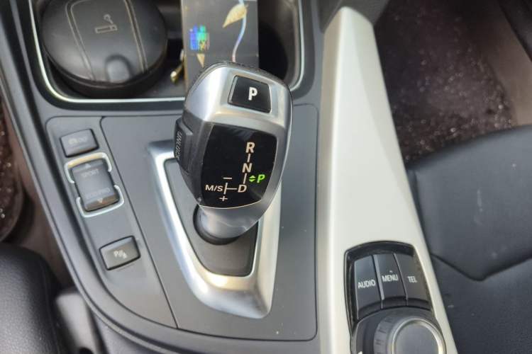 Used BMW 3 Series 2013 320Li Fashion Model Gear Lever