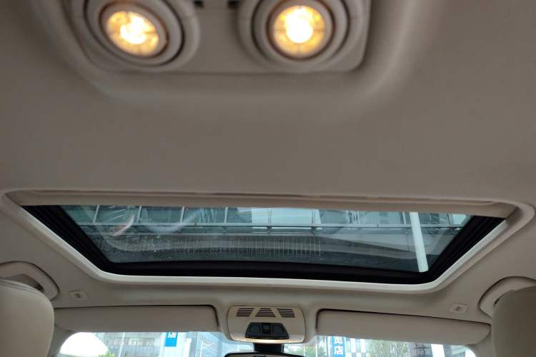Used BMW 3 Series 2013 328Li Luxury Design Package Headliner