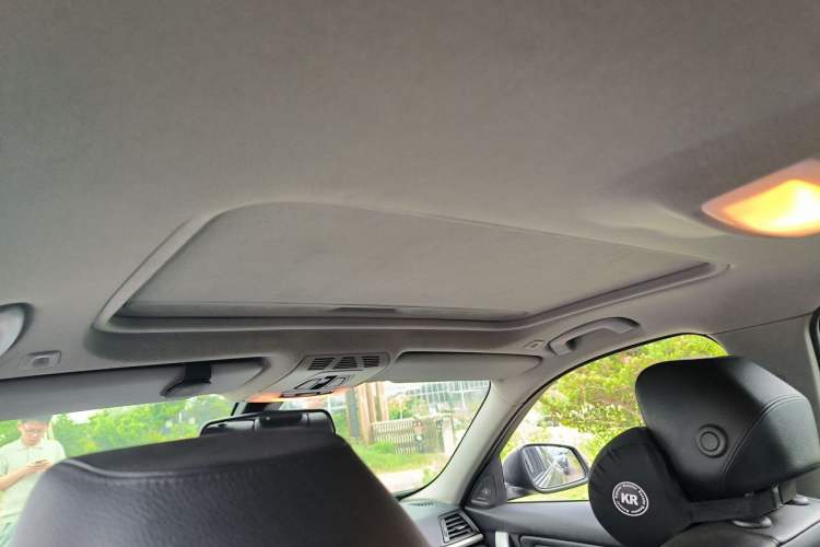 Used BMW 3 Series 2013 320i Sport Edition Headliner
