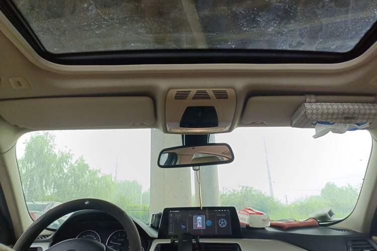Used BMW 3 Series 2013 320Li Fashion Model Headliner