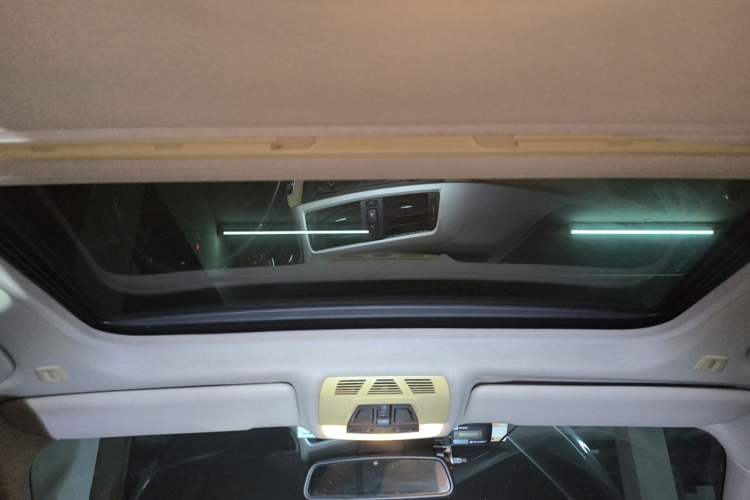 Used BMW 3 Series 2013 320i Sport Edition Headliner