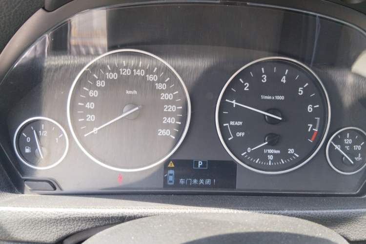 Used BMW 3 Series 2013 320i Sport Edition Instrument Cluster