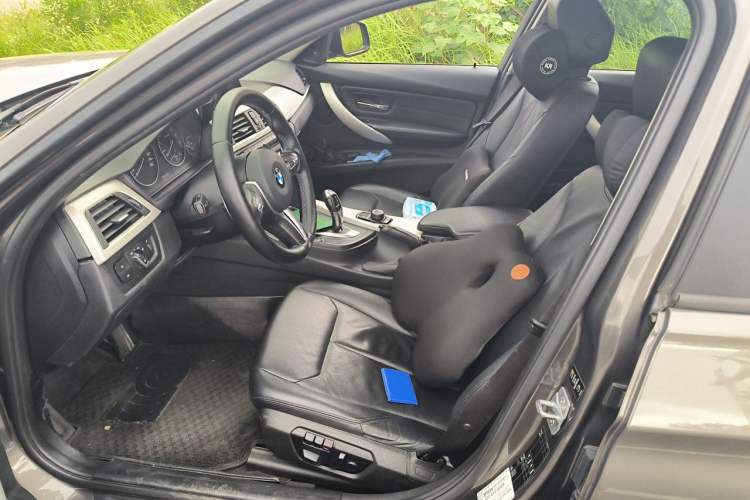 Used BMW 3 Series 2013 320i Sport Edition Left Front Seat