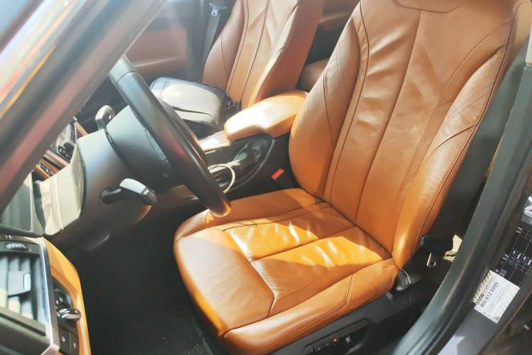 Used BMW 3 Series 2013 Facelifted 320Li Luxury Design Package Left Front Seat