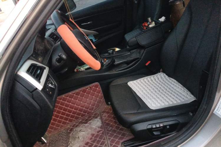 Used BMW 3 Series 2013 320Li Fashion Model Left Front Seat