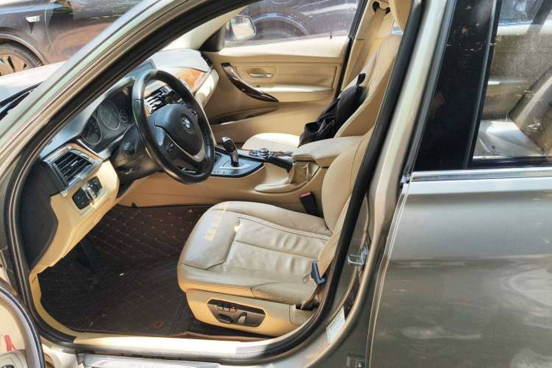 Used BMW 3 Series 2013 Facelifted 320Li Luxury Design Package Left Front Seat