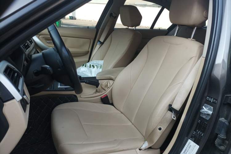 Used BMW 3 Series 2013 320i Active Edition Left Front Seat