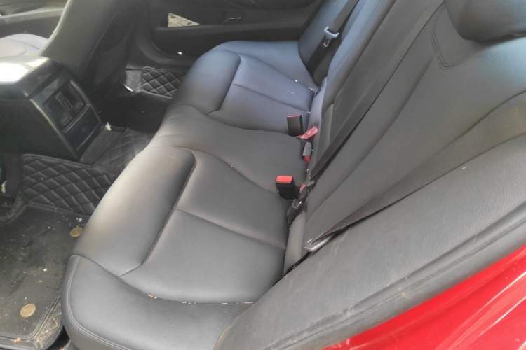 Used BMW 3 Series 2013 320Li Fashion Model Left Rear Seat