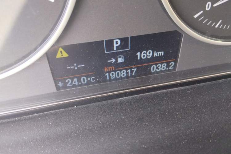 Used BMW 3 Series 2013 320i Sport Edition Odometer Close Up
