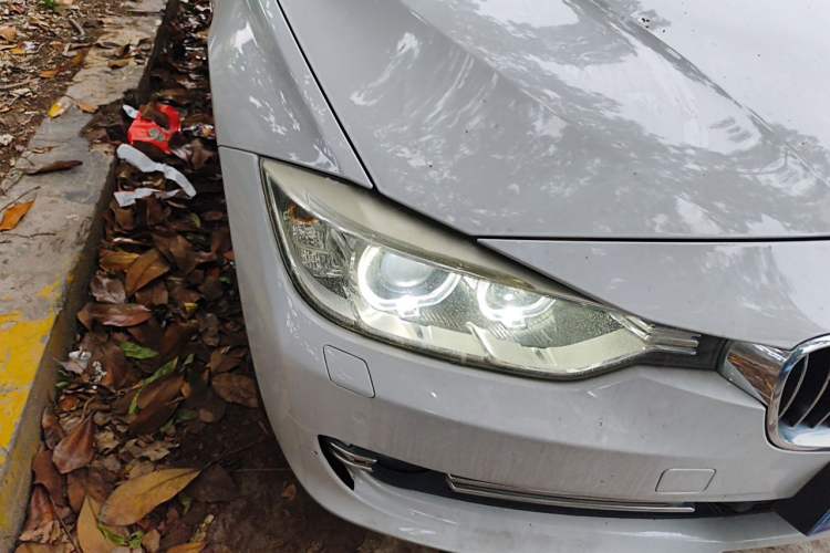 Used BMW 3 Series 2013 320Li Luxury Design Package Right Front Headlight
