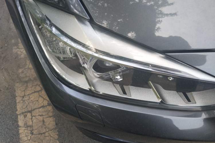 Used BMW 3 Series 2013 320Li Manual Model Right Front Headlight