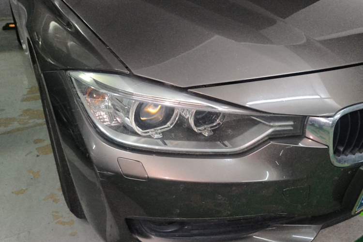 Used BMW 3 Series 2013 320i Sport Edition Right Front Headlight