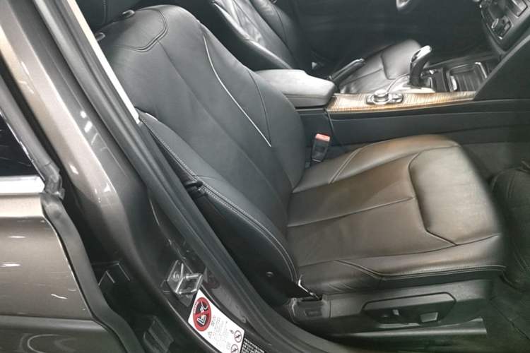 Used BMW 3 Series 2013 335Li Sport Design Package Right Front Seat