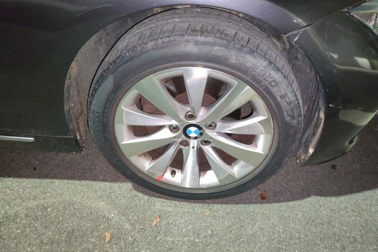 Used BMW 3 Series 2013 320Li Fashion Design Package Right Front Wheel Hub