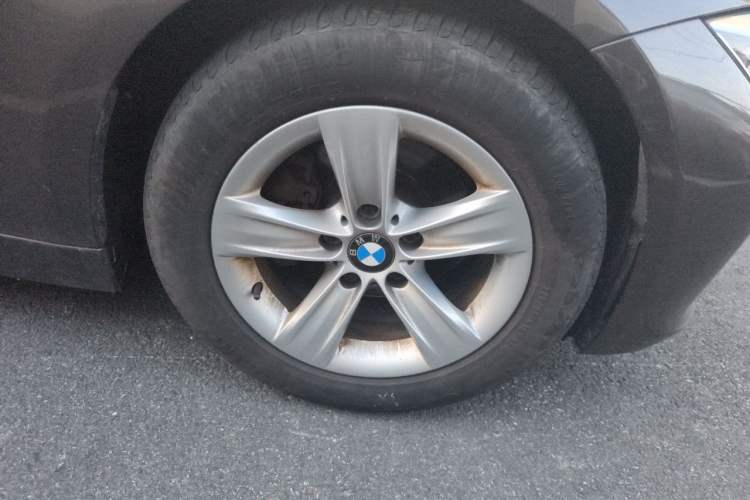Used BMW 3 Series 2013 320i Sport Edition Right Front Wheel Hub
