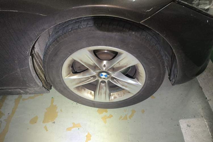 Used BMW 3 Series 2013 320i Sport Edition Right Front Wheel Hub