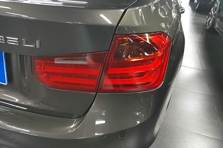 Used BMW 3 Series 2013 335Li Sport Design Package Right Rear Taillight