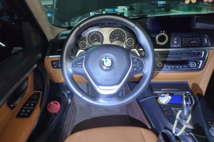 Used BMW 3 Series 2013 Facelift 320Li Fashion Design Package Steering Wheel