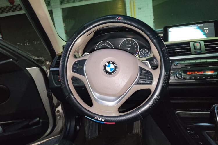 Used BMW 3 Series 2013 320Li Fashion Design Package Steering Wheel