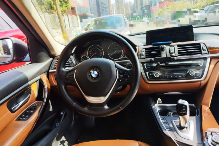 Used BMW 3 Series 2013 Facelifted 320Li Luxury Design Package Steering Wheel