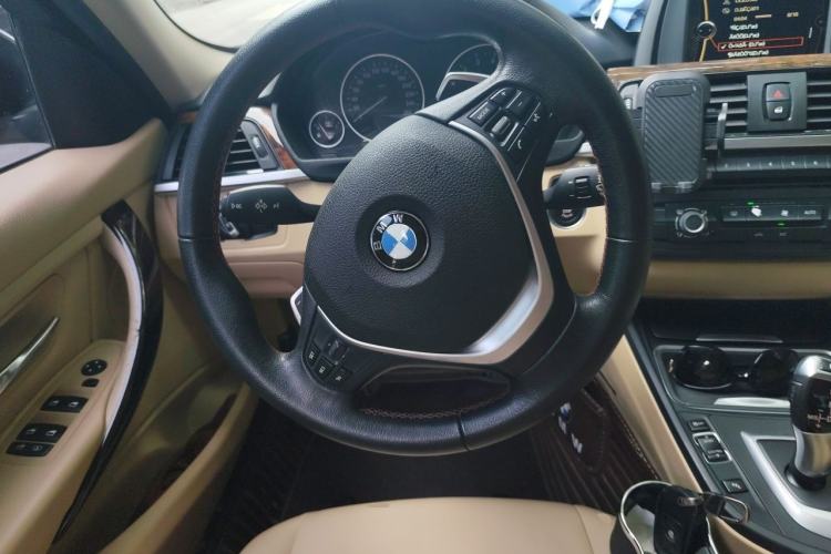 Used BMW 3 Series 2013 320Li Fashion Model Steering Wheel