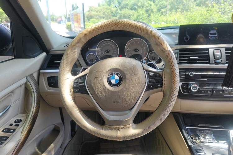 Used BMW 3 Series 2013 320Li Fashion Design Package Steering Wheel