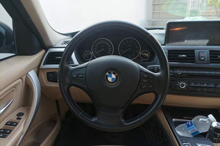 Used BMW 3 Series 2013 320i Active Edition Steering Wheel