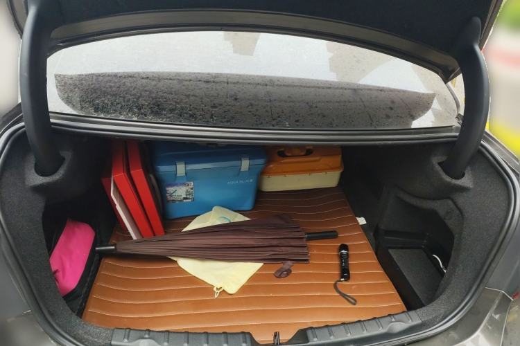 Used BMW 3 Series 2013 320Li Fashion Model Trunk
