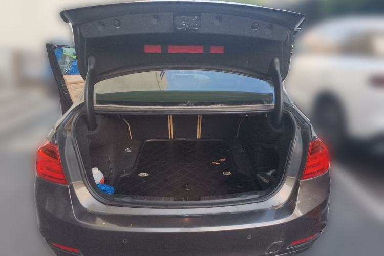 Used BMW 3 Series 2013 320i Sport Edition Trunk