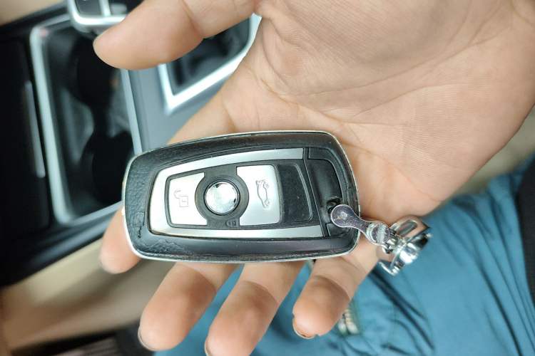 Used BMW 3 Series 2013 328Li Luxury Design Package Vehicle Key